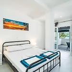 Apartament Hidden Gem - Two Bedroom With Terrace And Sea View