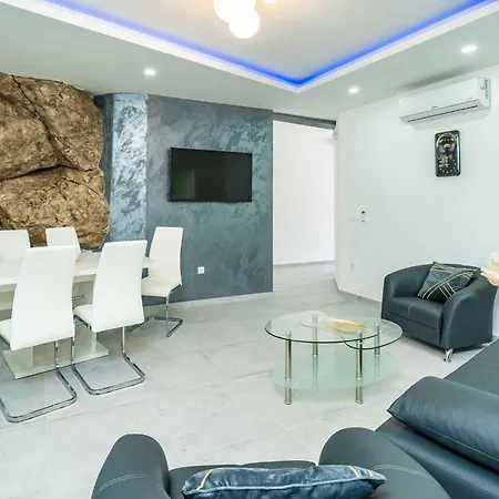 Apartmán Hidden Gem - Two Bedroom With Terrace And Sea View *