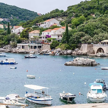 Hidden Gem - Two Bedroom With Terrace And Sea View * Molunat