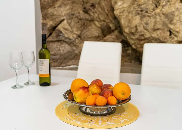 Hidden Gem - Two Bedroom With Terrace And Sea View * مولونات