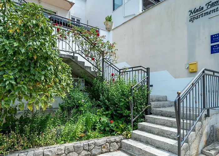 شقة Hidden Gem - Two Bedroom With Terrace And Sea View مولونات