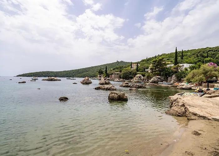 Hidden Gem - Two Bedroom With Terrace And Sea View شقة مولونات