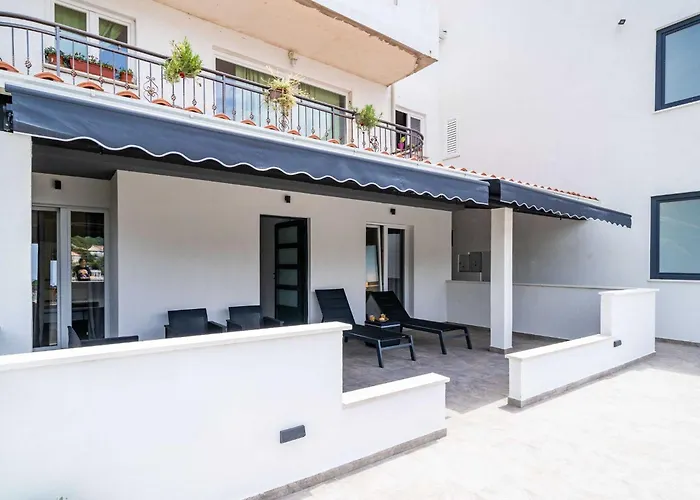 شقة Hidden Gem - Two Bedroom With Terrace And Sea View مولونات