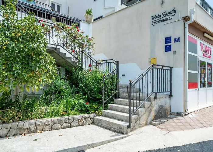 Hidden Gem - Two Bedroom With Terrace And Sea View شقة مولونات